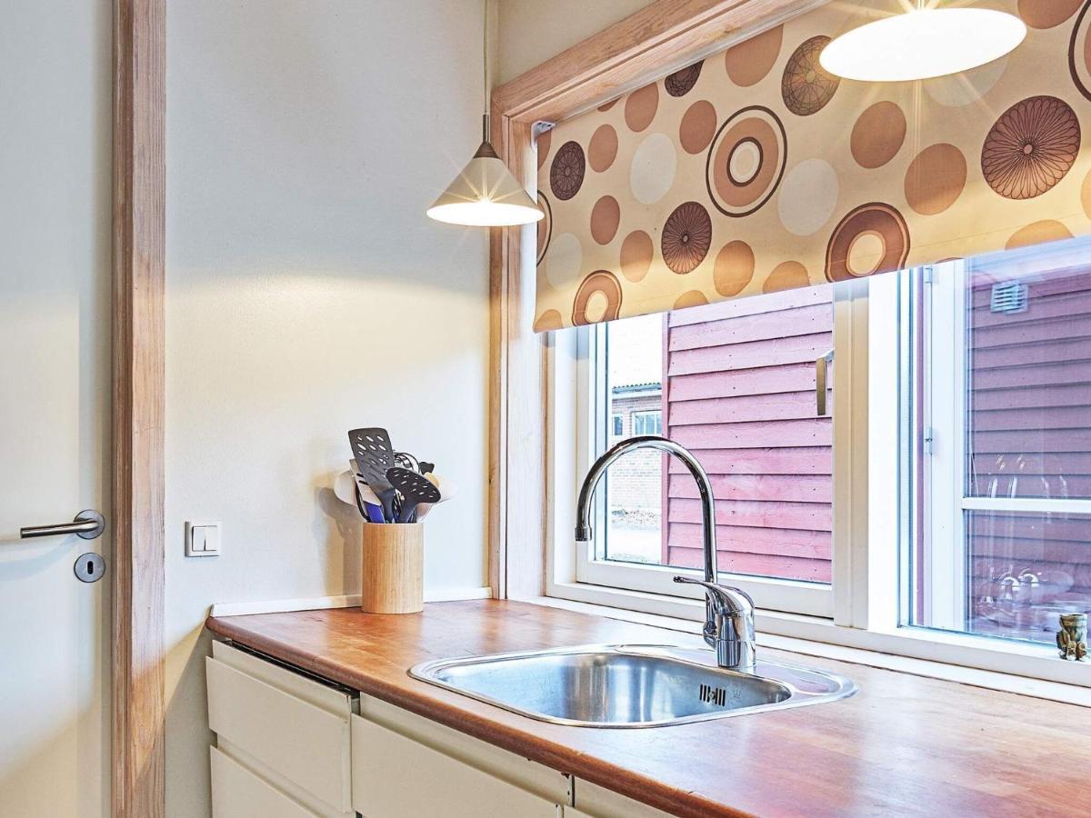 8 Person Holiday Home In Gudhjem Εξωτερικό φωτογραφία